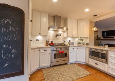 Kitchen Cabinet Modification, Refinishing, and Refacing in Glen Ellyn, Illinois