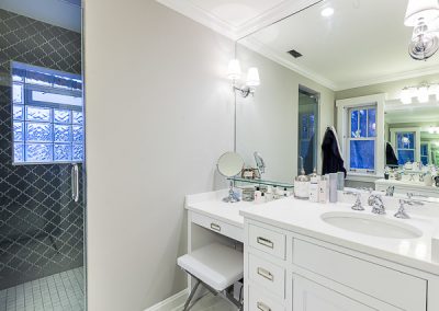 Master Bathroom Vanity in Elmhurst, Illinois