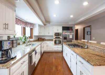 oak kitchen cabinet refinish refinishing white oak cabinet naperville illinois subway tile cabinet painting