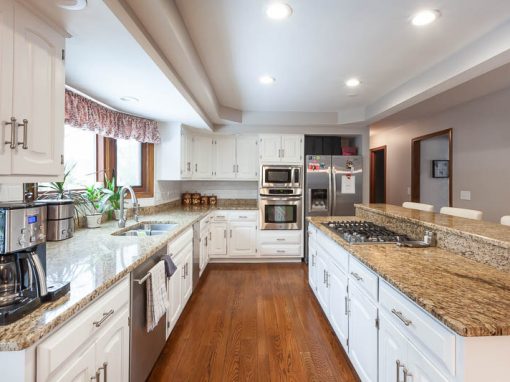 Refinish Oak Kitchen Cabinets in Naperville, Illinois