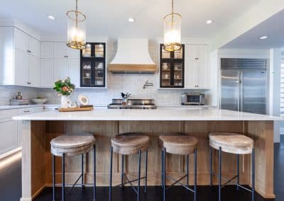 Black and White Kitchen Cabinets in Elmhurst, Illinois