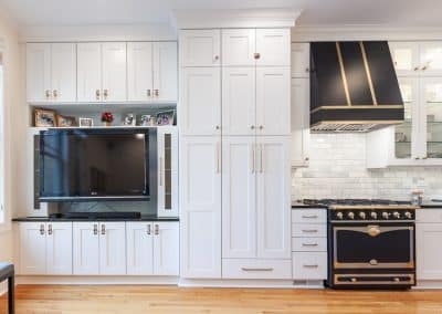 kitchen refinish and reface chicago, illinois bm swiss coffee, transitional style, shaker doors, black range and hood with gold accents